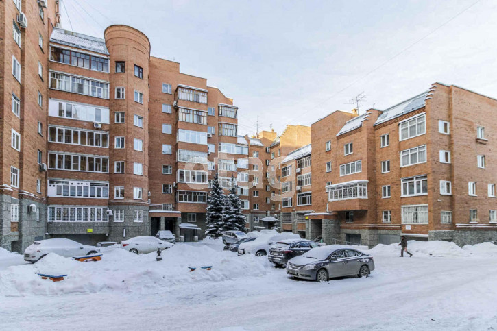 5-комн квартира Свердлова, 35
