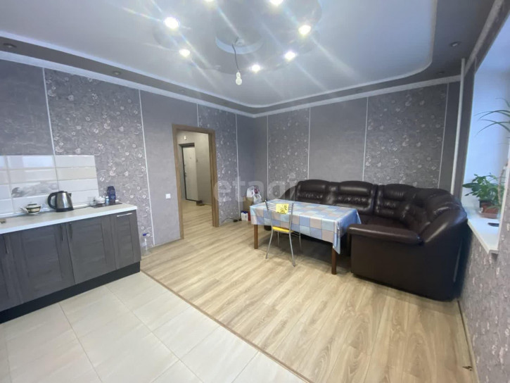 2-комн квартира Мельникайте, 34