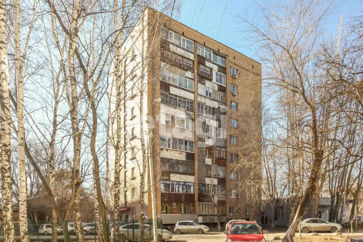 3-комн квартира 50 лет Октября, 44