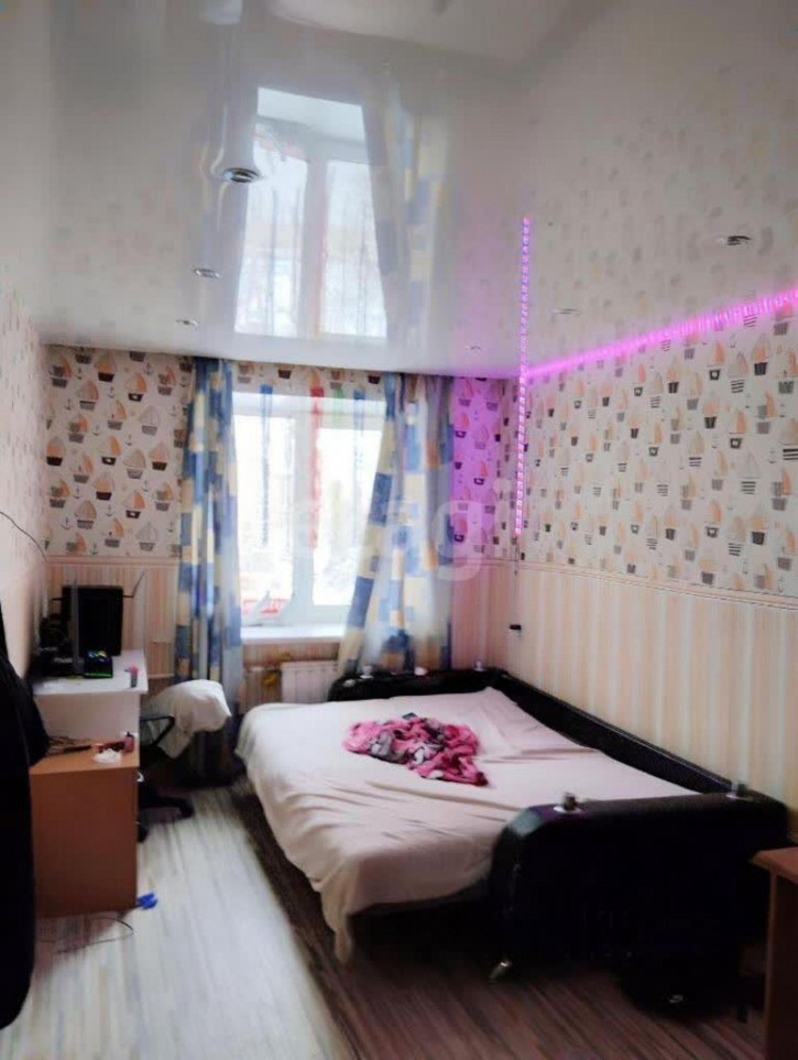 4-комн квартира Билимбаевская, 32