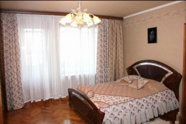 3-комн квартира Ленина проспект, 1