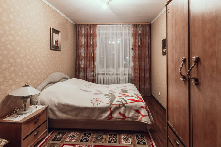 5-комн квартира Новгородская улица, 11