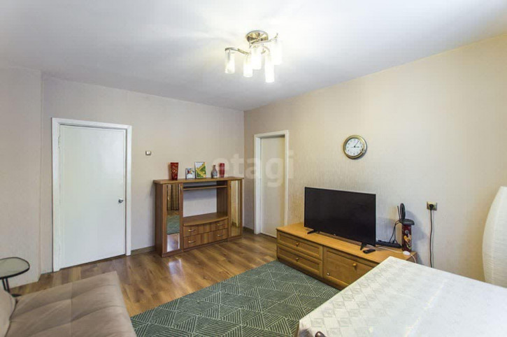 4-комн квартира Ленина проспект, 81