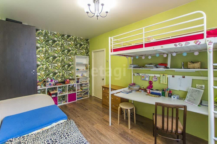 4-комн квартира Ленина проспект, 81