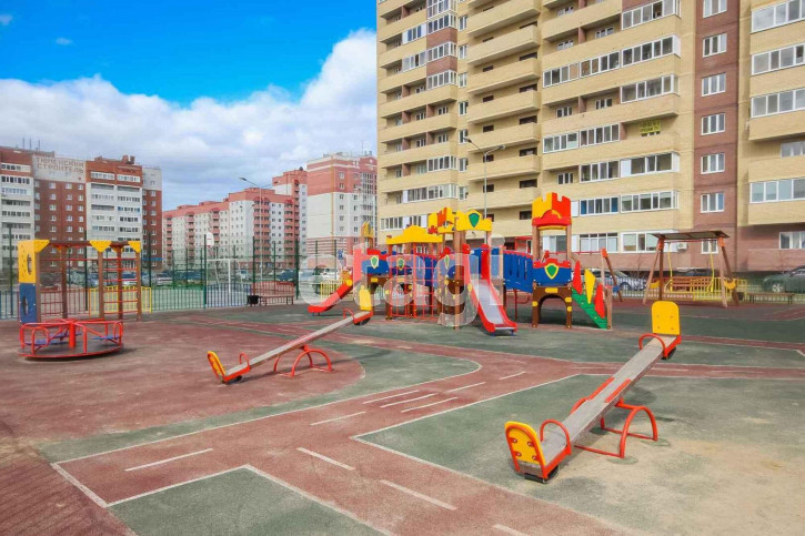 Студия Газопромысловая, 8