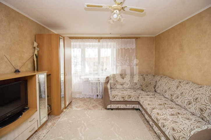 4-комн квартира Одесская, 40а