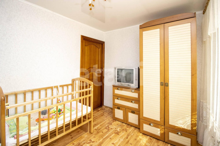 4-комн квартира Одесская, 40а