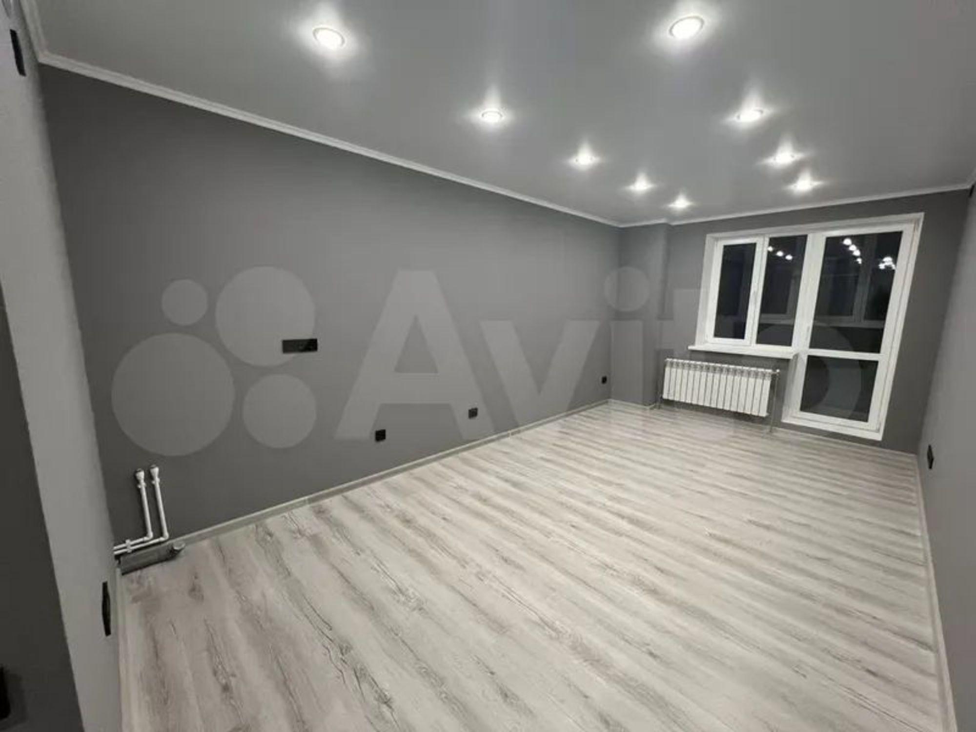 Купить квартиру за 4 370 000 рублей на б-р Комарова, 1 к.2