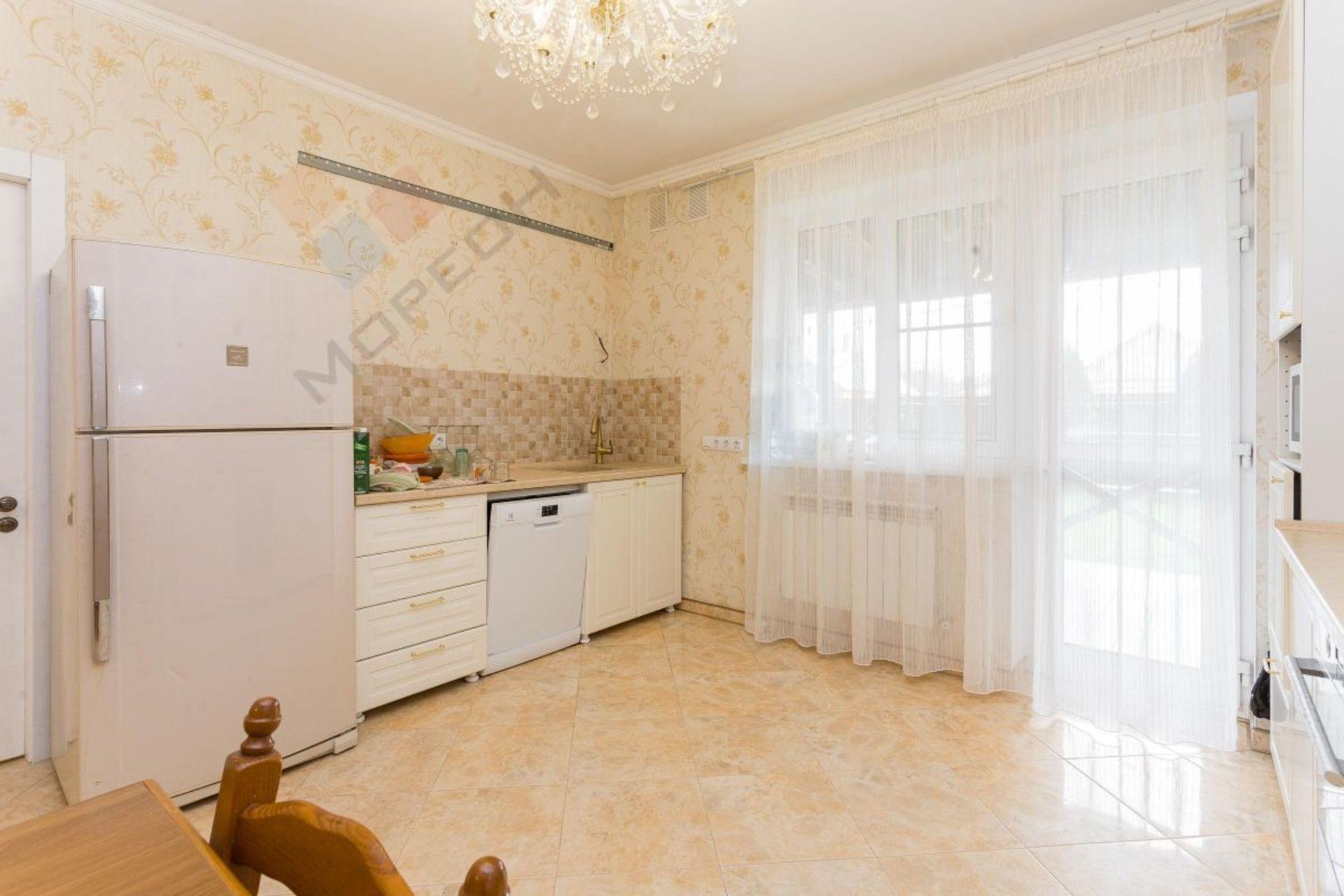 Купить дачу, дом, коттедж за 28 000 000 рублей на Балтийская ул, 48