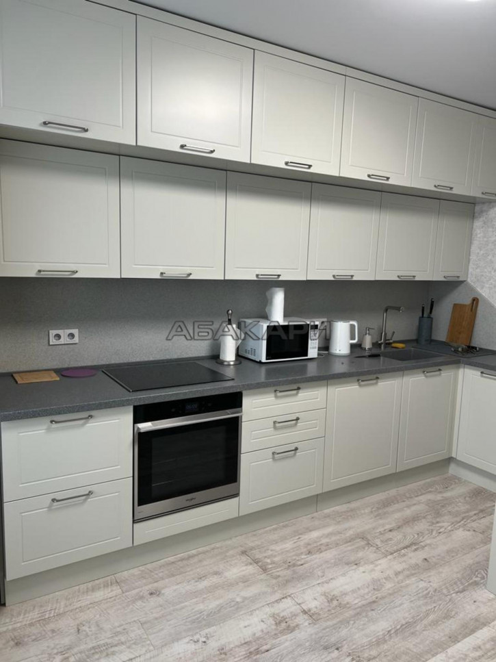 2-комн квартира улица Академгородок, 70