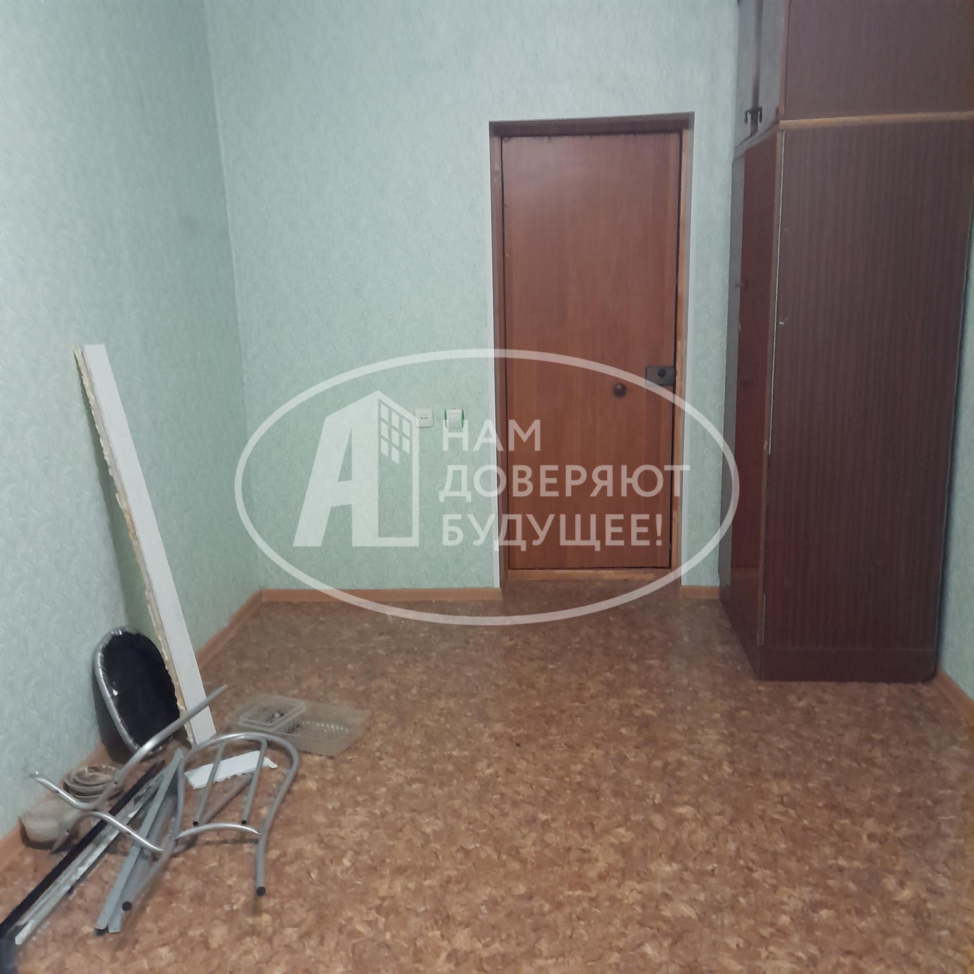 Купить комнату за 270 000 рублей на Высотная улица, 37