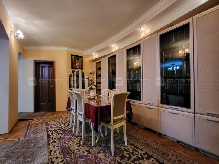 2-комн квартира ул. Галиаскара Камала, дом 49