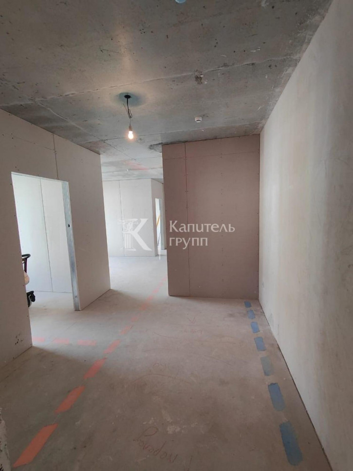 3-комн квартира улица Газовиков, 38