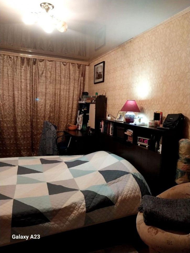 3-комн квартира 4-я Деревенская ул, 58