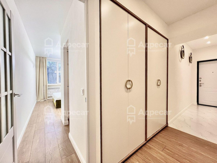 3-комн квартира ул. Краснознаменская,  д.8
