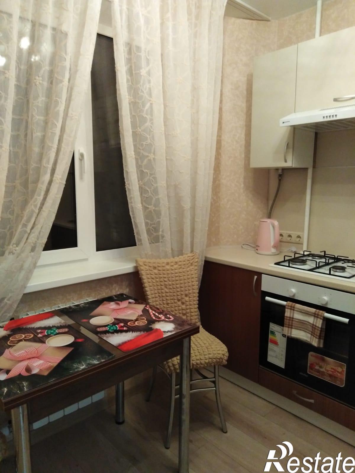 Сдать квартиру за 2 500 рублей на ул. 8-й Воздушной Армии , 15а