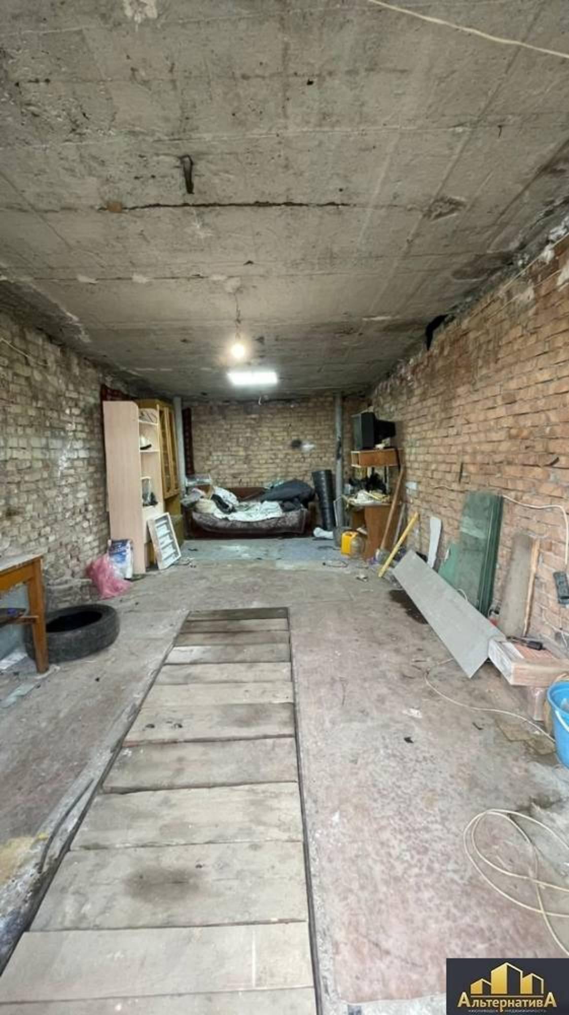 Купить гараж, место в паркинге за 900 000 рублей на г/к Западный