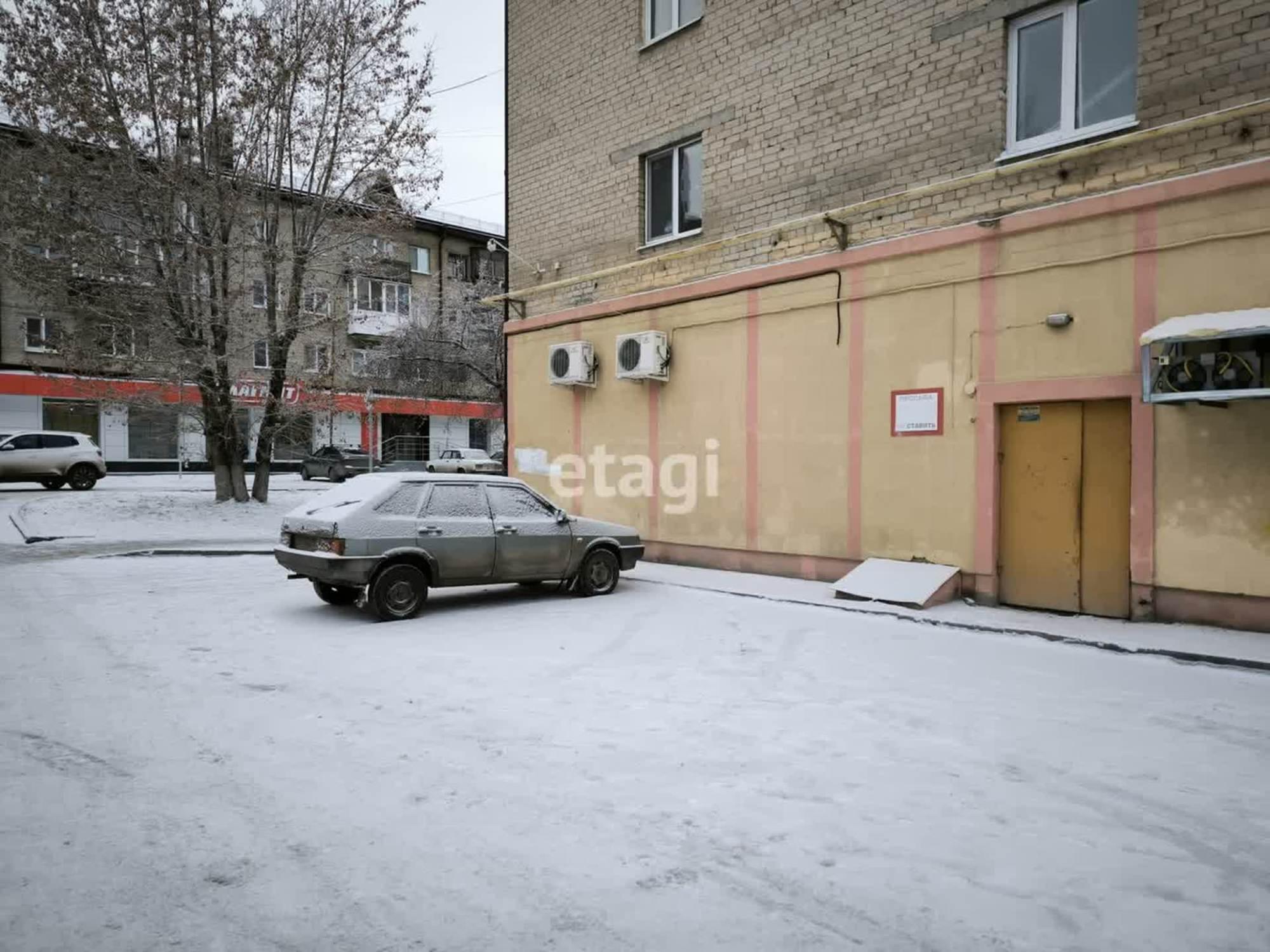 Сдать складское помещение за 9 000 рублей на Декабристов 154