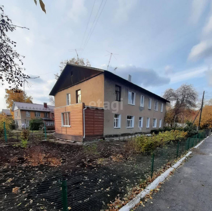 2-комн квартира Военный городок 17-й, 364