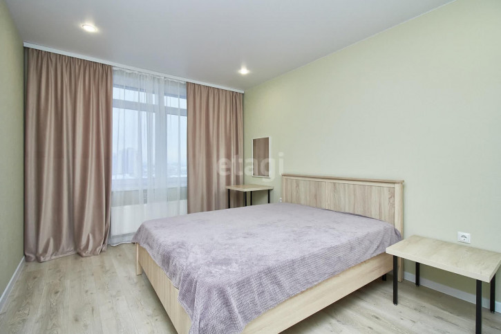 3-комн квартира Харьковская, 76