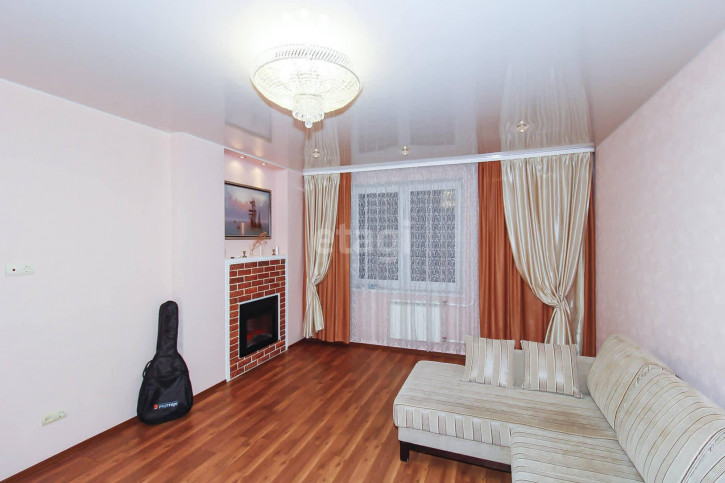 2-комн квартира Комсомольская, 75