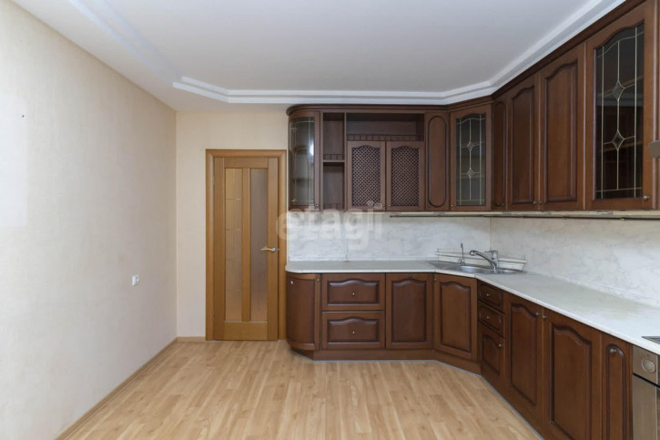 3-комн квартира Широтная, 129/3