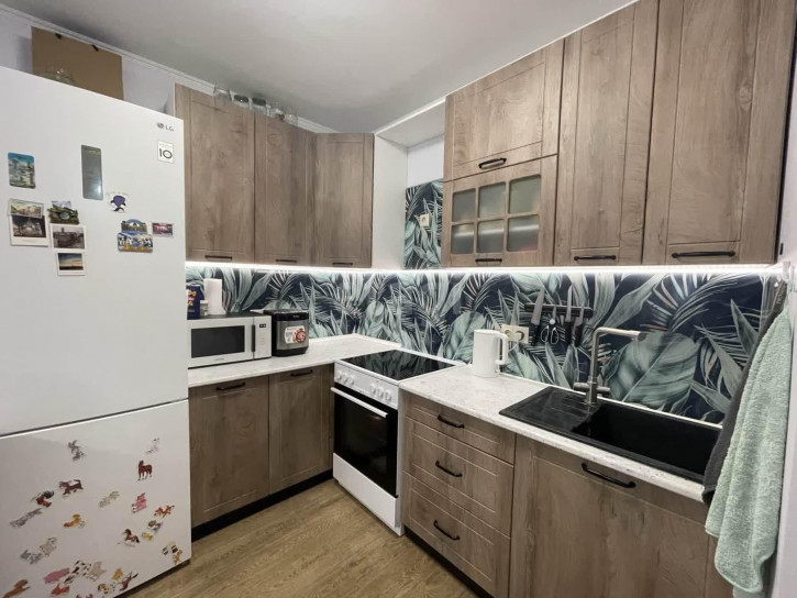 1-комн квартира Стройотрядовская, 8