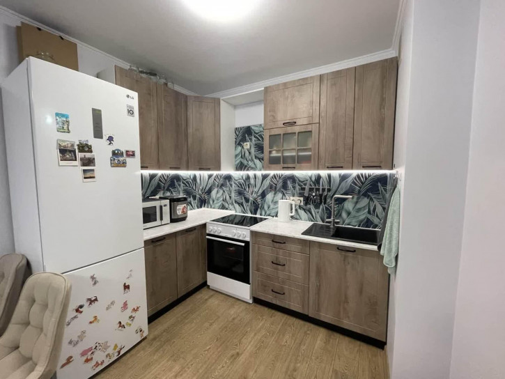 1-комн квартира Стройотрядовская, 8