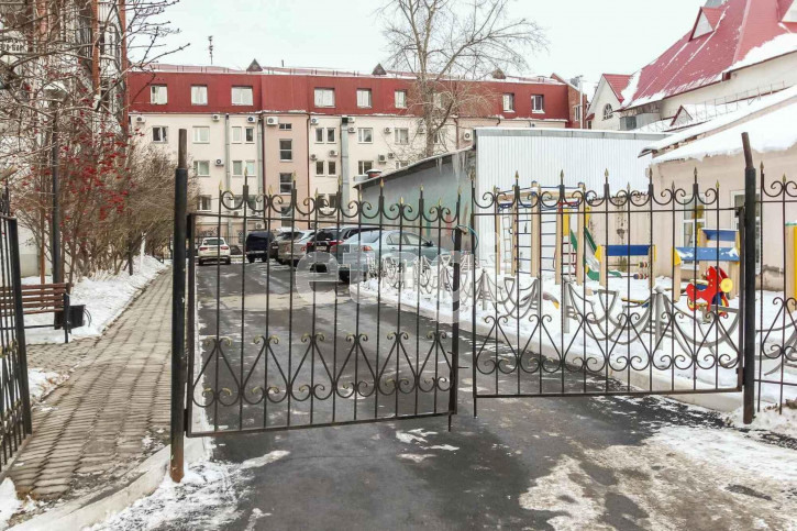 4-комн квартира Семакова, 21