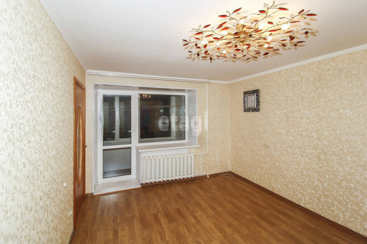 3-комн квартира Уральская, 10