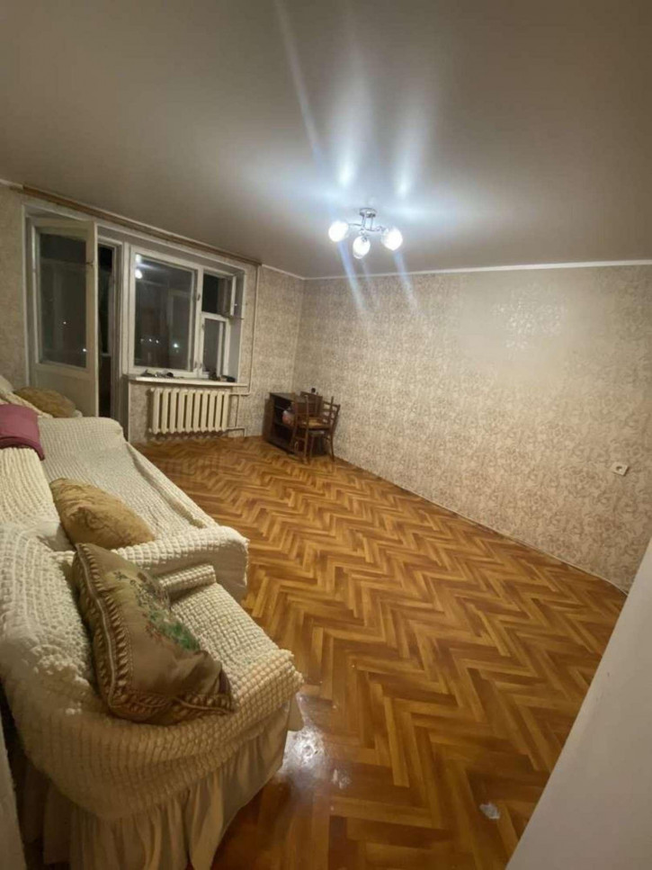 2-комн квартира Днепровская улица, 5