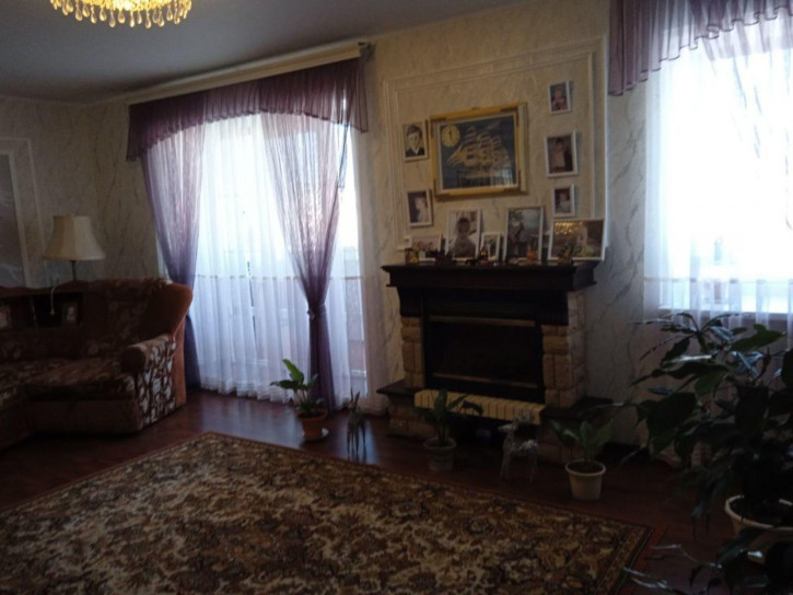 3-комн квартира Чапаева ул, 32