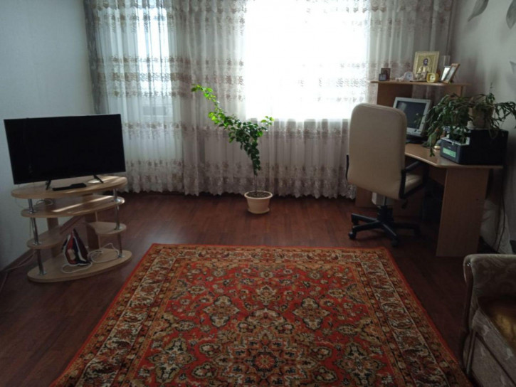 3-комн квартира Чапаева ул, 32