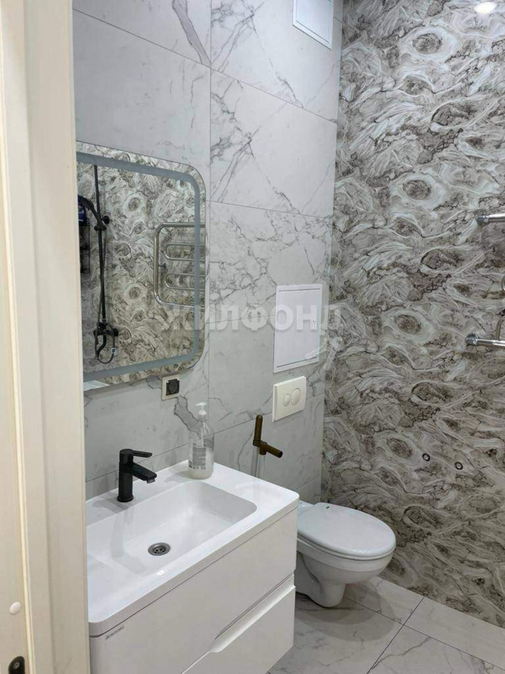 2-комн квартира Суворова улица, д.27