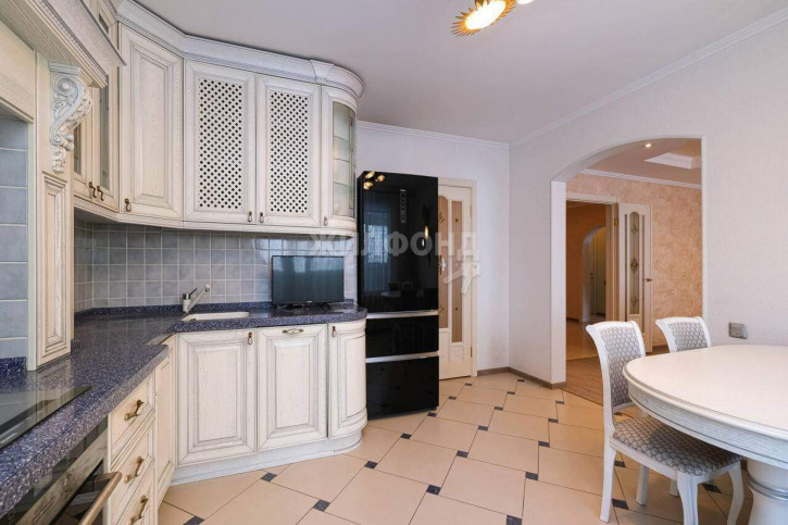 4-комн квартира Горский микрорайон, д.42