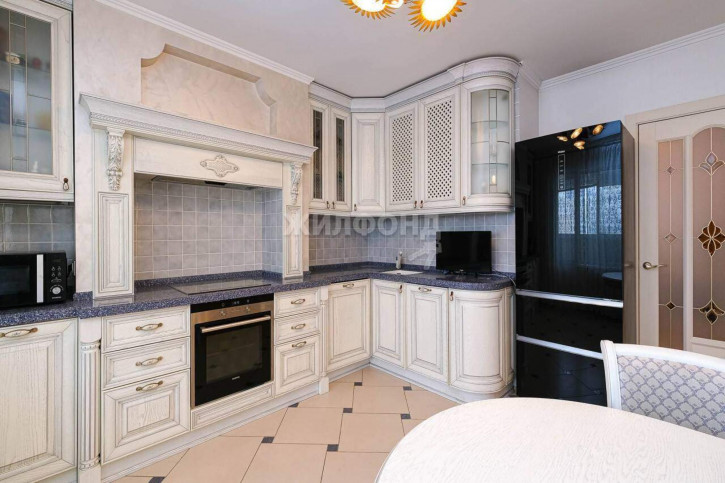 4-комн квартира Горский микрорайон, д.42
