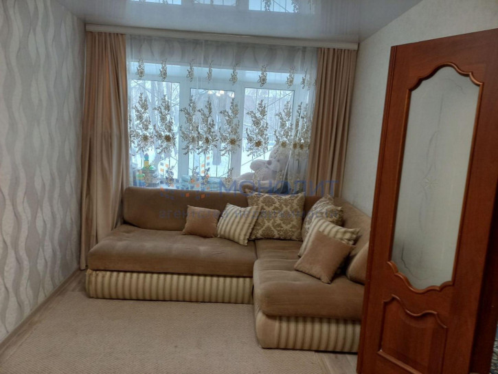 1-комн квартира Космонавта Комарова ул, 14А