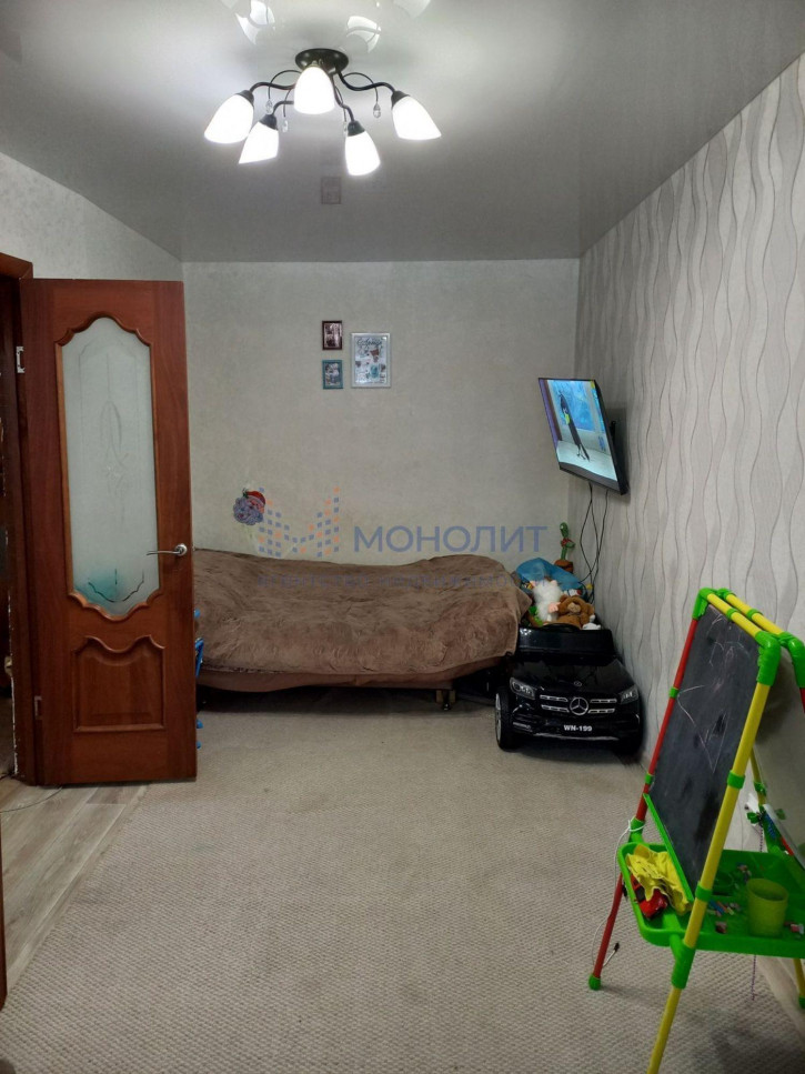 1-комн квартира Космонавта Комарова ул, 14А