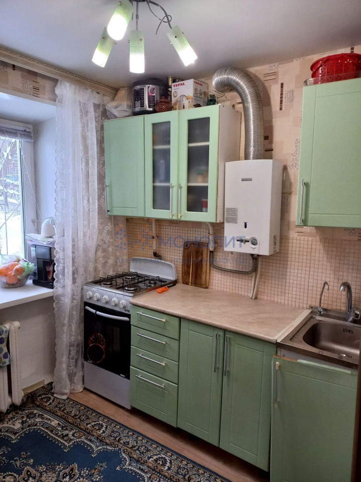 1-комн квартира Космонавта Комарова ул, 14А