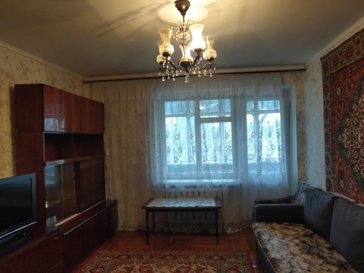 2-комн квартира Трудовой Славы 19