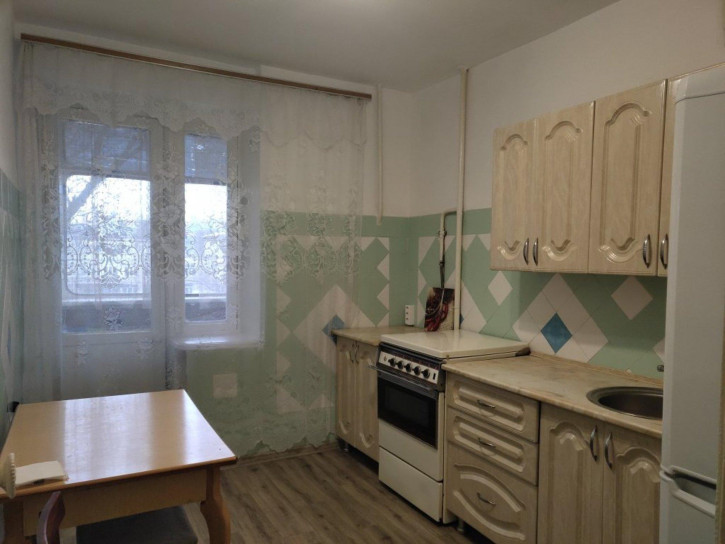 2-комн квартира Трудовой Славы 19