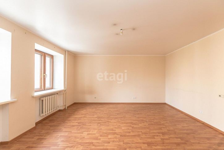 5-комн квартира Депутатская, 80