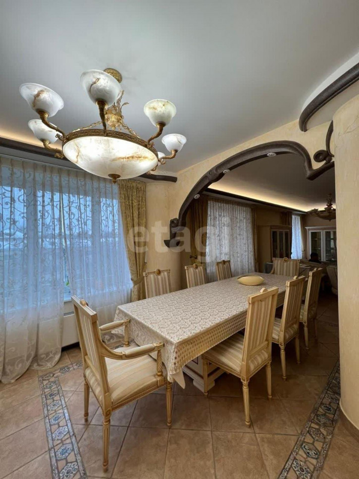 4-комн квартира Кировградская, 20