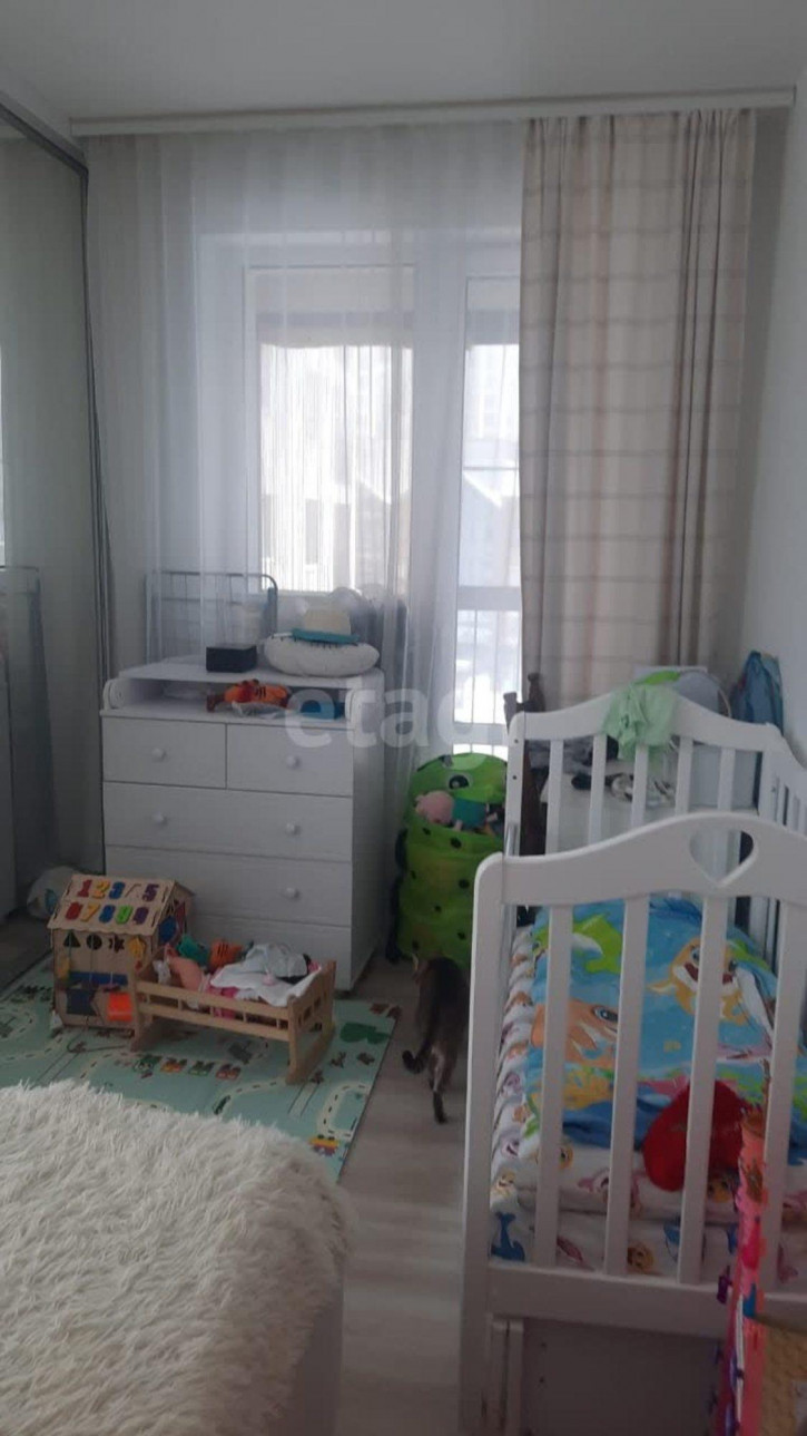 2-комн квартира Счастливая, 8