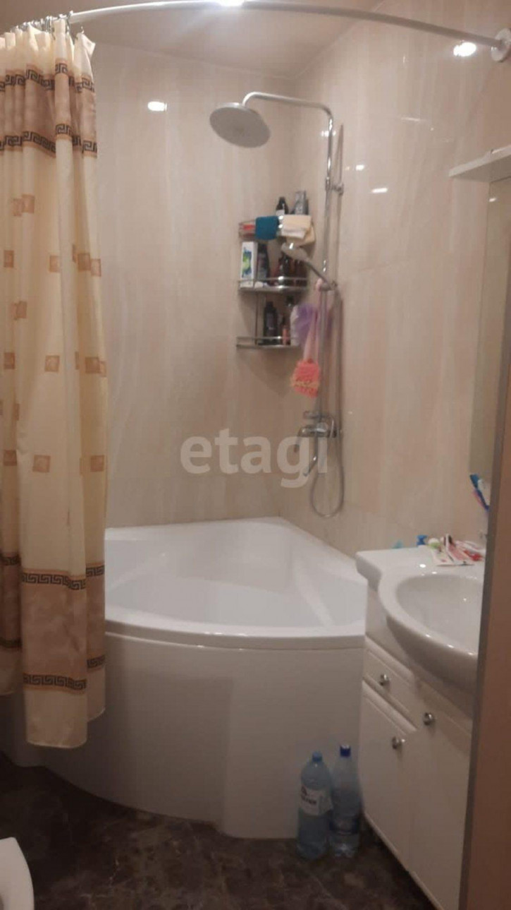2-комн квартира Счастливая, 8