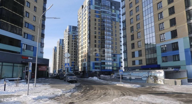 3-комн квартира Мельникайте, 30