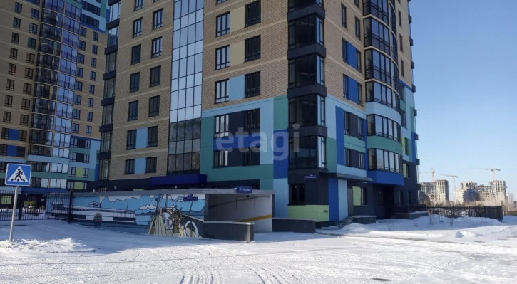3-комн квартира Мельникайте, 30