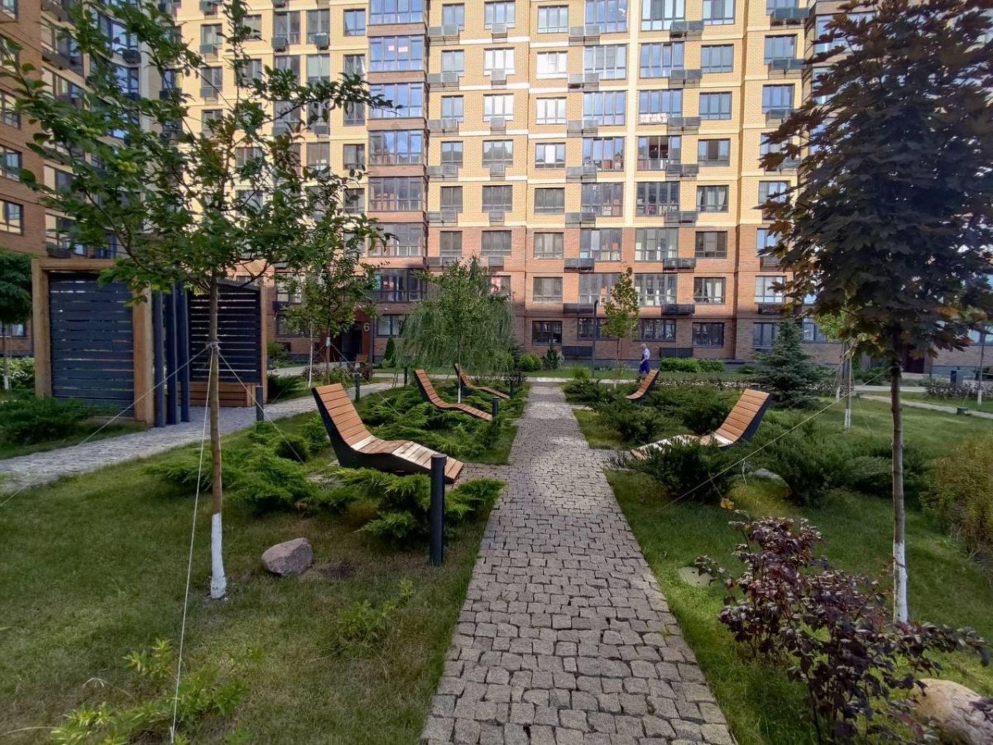 Купить квартиру за 8 000 000 рублей на 2-я Российская ул, 162