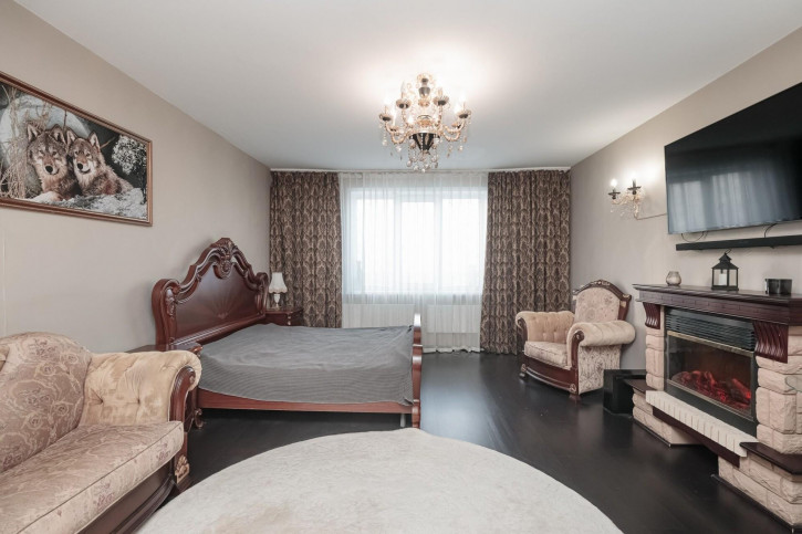2-комн квартира ул Татьяны Снежиной, 49