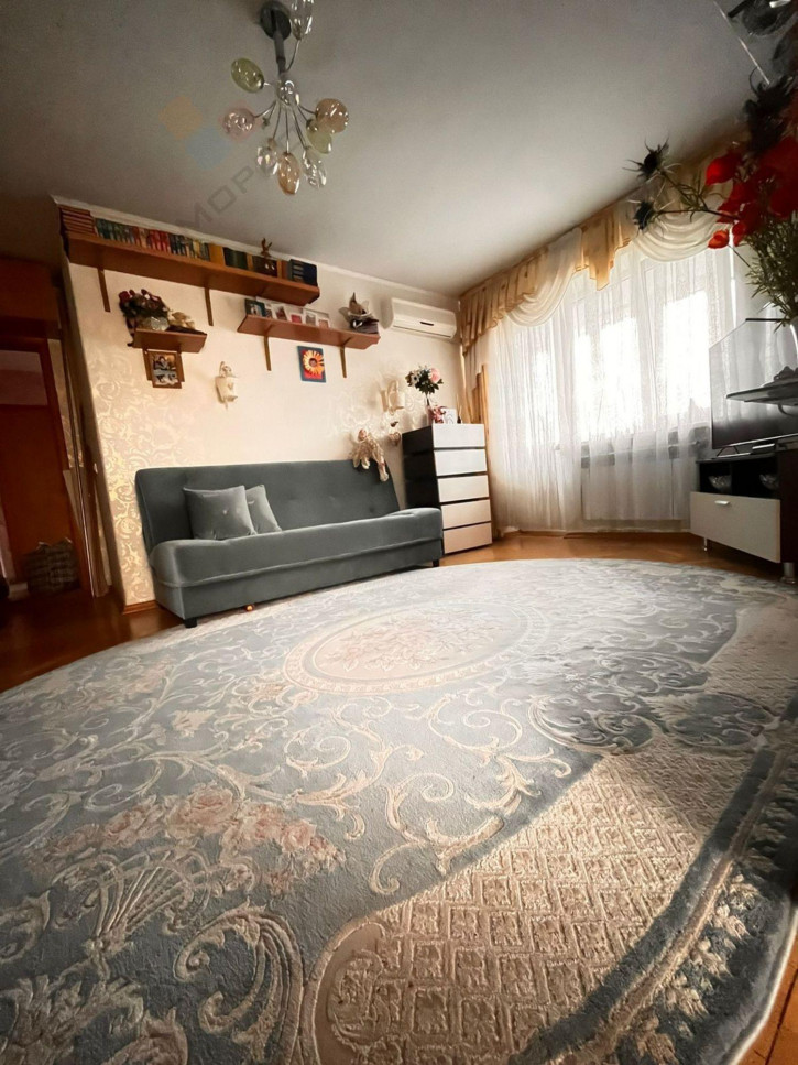 4-комн квартира Гаврилова ул, 105